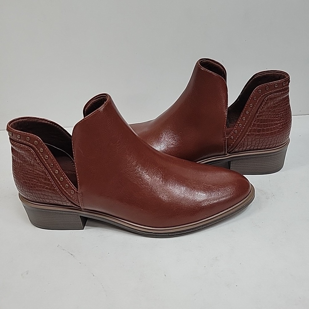 Bear Traps Ankle Boots Womens 9.5M Brown Leather Low Heel Comfort New W/O Box